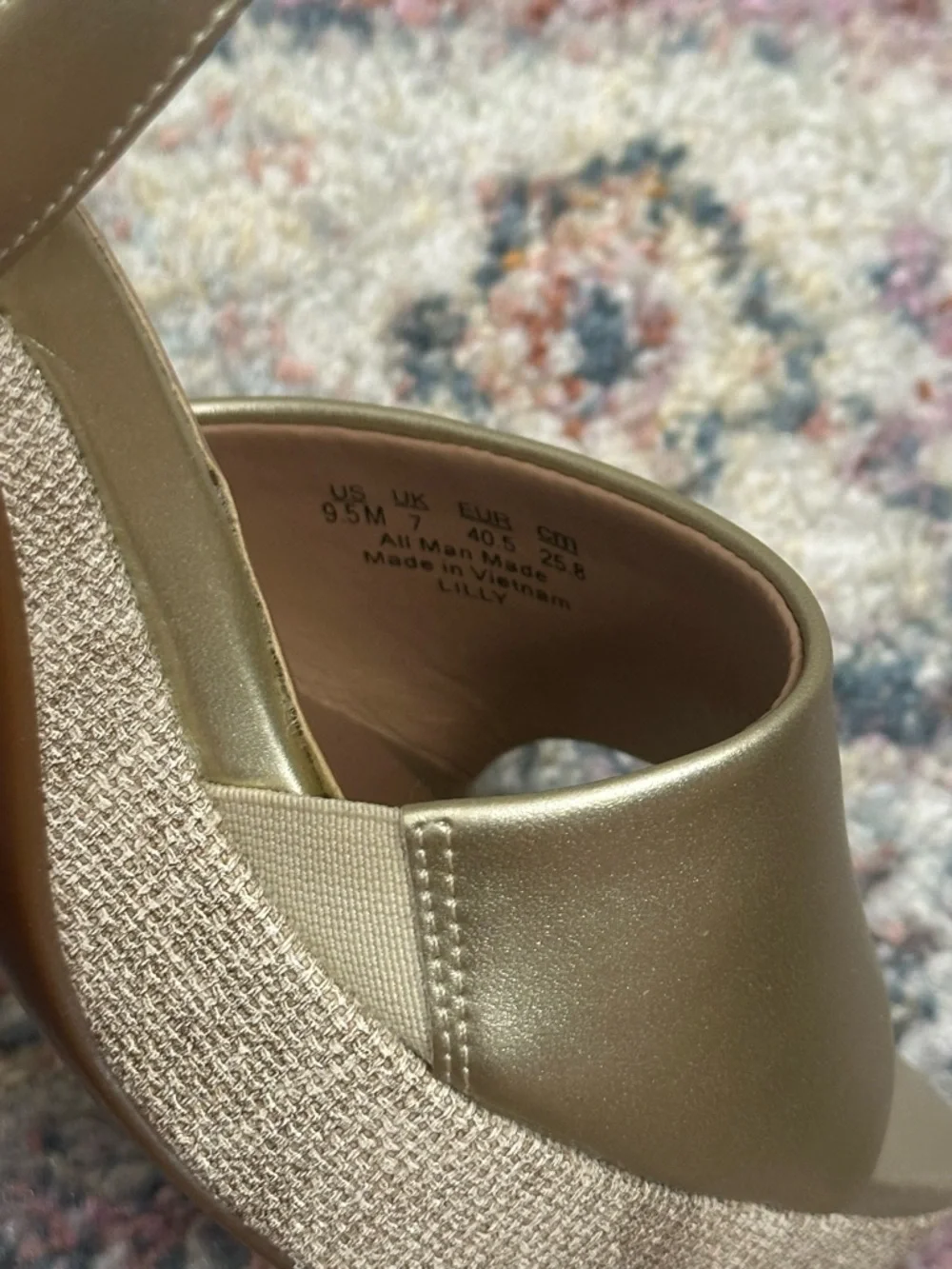 Naturalizer Lily Sandal Gold Platform Block Heel Ankle Strap Open Toe Size 9.5